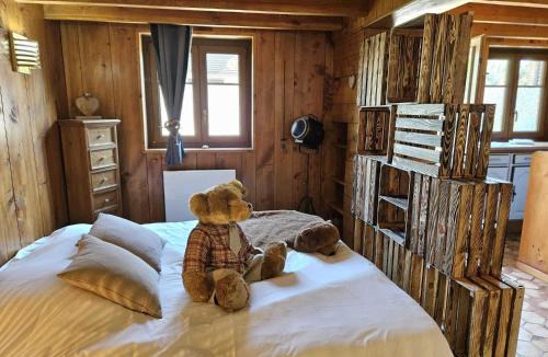 Essuiles Bed & Breakfast | Au Refuge Des 3 Ours - Chambres d'hôtes et cabanes
