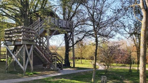Essuiles Bed & Breakfast | Au Refuge Des 3 Ours - Chambres d'hôtes et cabanes