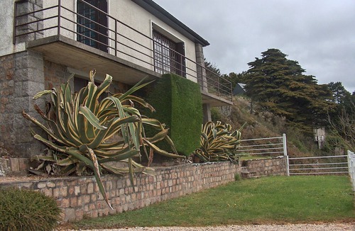 Champeaux Villa | AU ROC A PIC