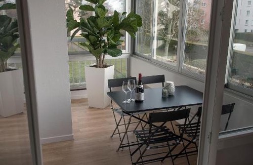 Saint-Apollinaire Apartment | Au rue de la fleuriée