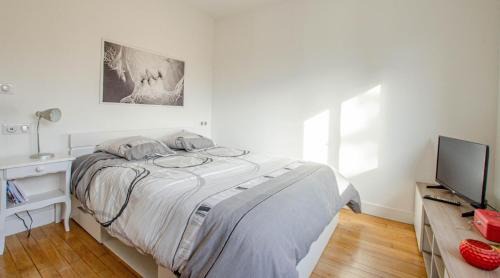 Auxon House | Au sapin bleu