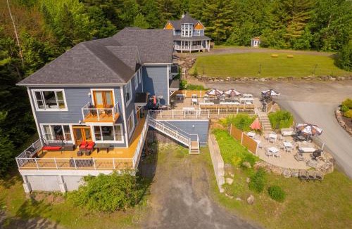 Deauville Hotel | Au Sommet du Lac Magog
