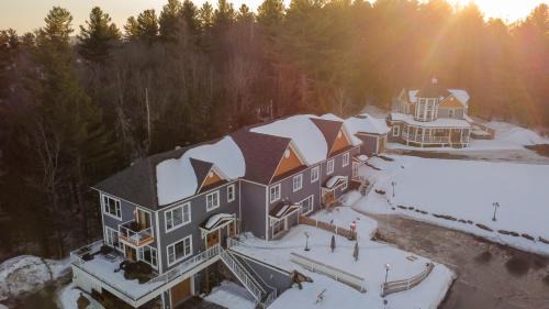 Deauville Hotel | Au Sommet du Lac Magog