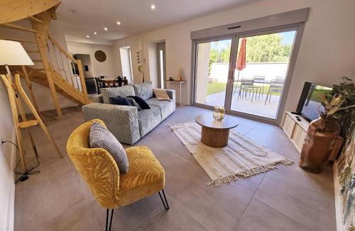 Chateauneuf-sur-Charente House | Au son de l'eau