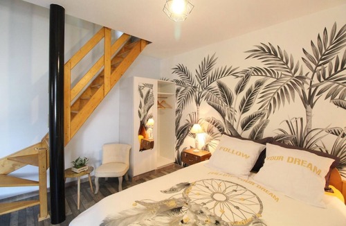 La Jumelliere House | "Au Tour des Sens "