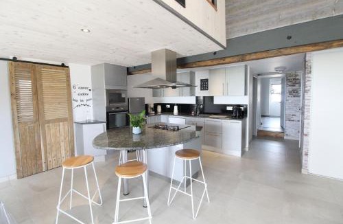La Jumelliere House | Au tour des sens