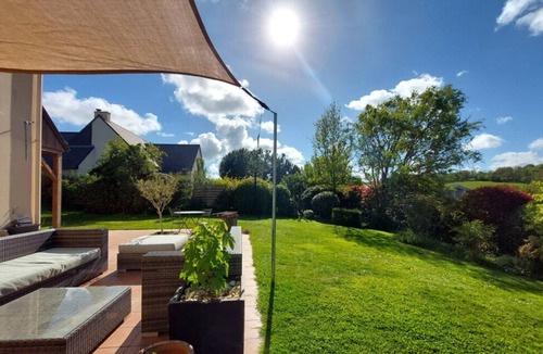 Montreuil-sous-Perouse House | Au Vallon Fleuri