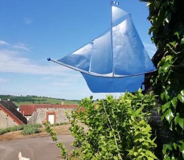 Marcilly-Ogny House | Au verger de Marcilly