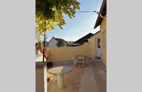 Auxerre Apartment | Au vert à la ville