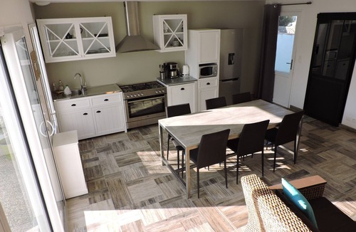 Noirmoutier-en-l'Ile House | Au Vieil, house with spa, sauna, bikes 200m from the beach and shops