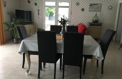 Guecelard House | Au Vieux Bourg