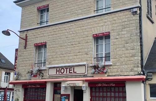 Villers-Bocage Hotel | Au Vieux Puits