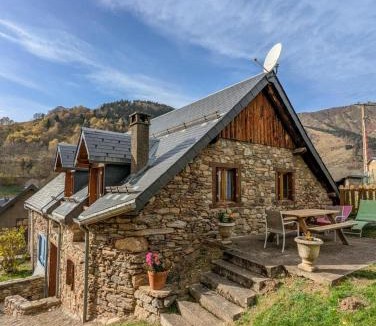 Jurvielle House | Au village
