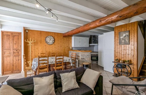 Jurvielle House | Au Village - Jurvielle