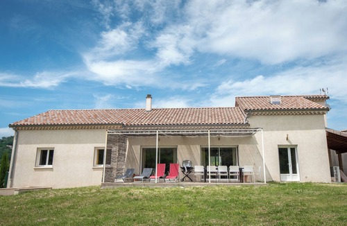 Vesseaux Villa | AUBENAS-VALS LES BAINS- VALLON PONT D'ARC BEAUTIFUL NEW CLIAMTIZED VILLA