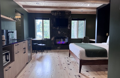 Saint-Gabriel-de-Valcartier Hotel | Auberge Valcartier - Par Aneyro