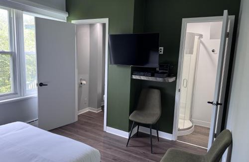 Saint-Gabriel-de-Valcartier Hotel | Auberge Valcartier - Par Aneyro