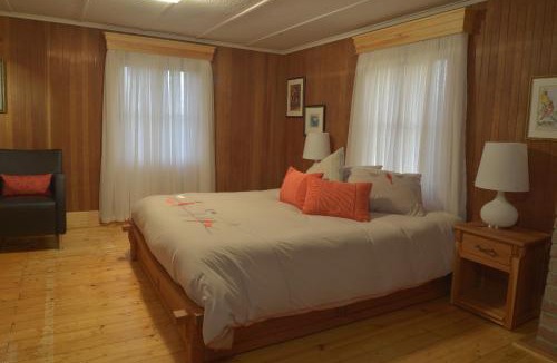 Cap-a-l'Aigle Hotel | Auberge À La Chouenne