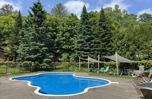 Sainte-Adele Hotel | Auberge Alpine Inn