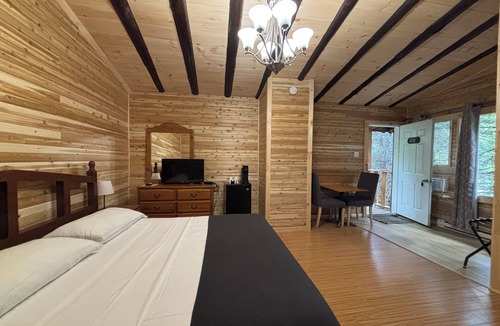 Sainte-Adele Hotel | Auberge Alpine Inn