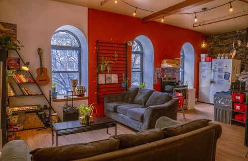 Old Montreal Hostel | Auberge Alternative
