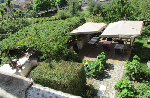 Crouzilles Hotel | Auberge "AU BON ACCUEIL"