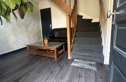 Malay-le-Petit Hotel | Auberge aux mille saveurs