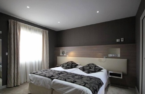 Doue-la-Fontaine Hotel | Auberge Bienvenue