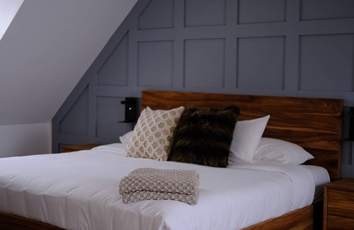 Sainte-Anne-des-Monts Hotel | Auberge Chateau Lamontagne