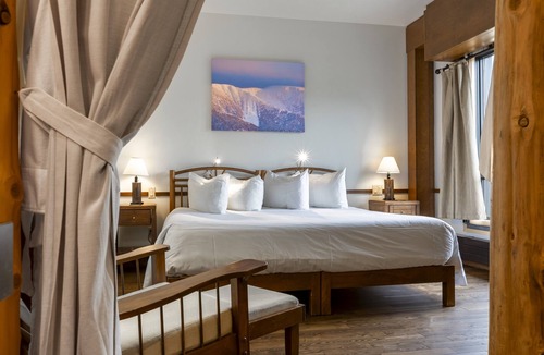 Sainte-Anne-des-Monts Hotel | Auberge de Montagne des Chic-Chocs - Sepaq