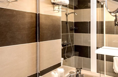 Saint-Chely-du-Tarn Hotel | Auberge de la Cascade