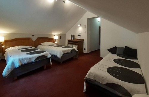 Saint-Chely-du-Tarn Hotel | Auberge de la Cascade