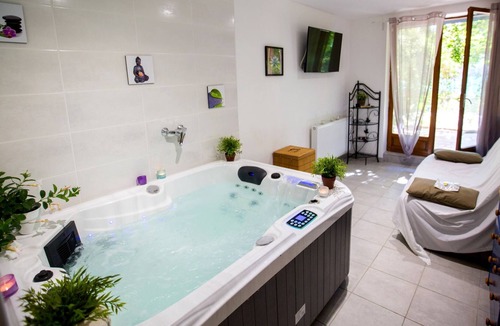 Fraisse-sur-Agout Hotel | Auberge de l'Espinouse