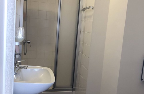 Marcilly-en-Villette Hotel | Auberge de la Croix Blanche