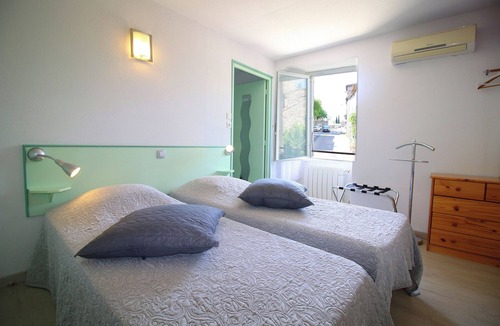 Lablachere Hotel | Auberge de la Couronne