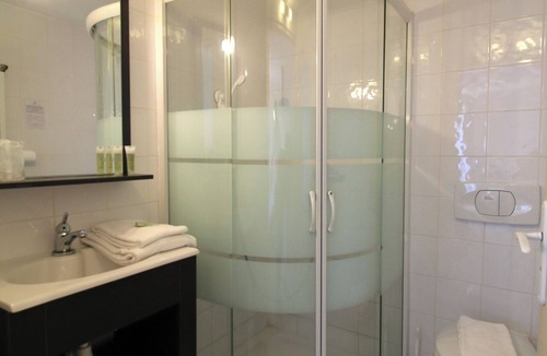 Lablachere Hotel | Auberge de la Couronne