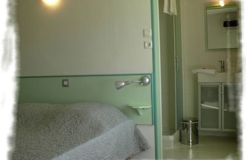 Lablachere Hotel | Auberge de la Couronne
