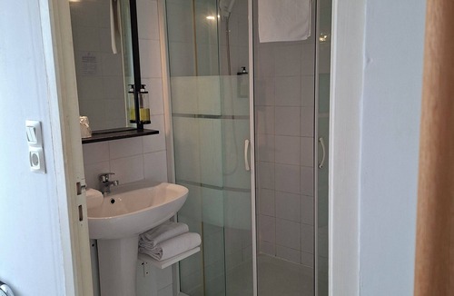 Lablachere Hotel | Auberge de la Couronne