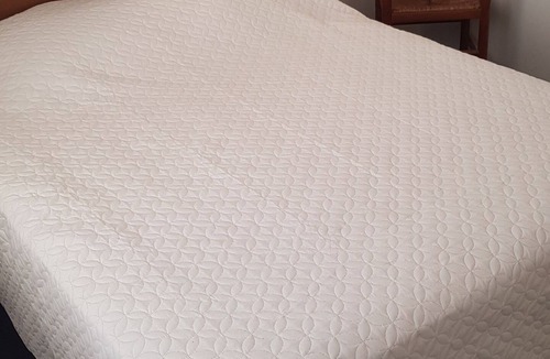 Livron-sur-Drome Hotel | Auberge de la Licorne