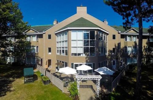Saint-Jean-de-Matha Hotel | Auberge de la Montagne Coupée