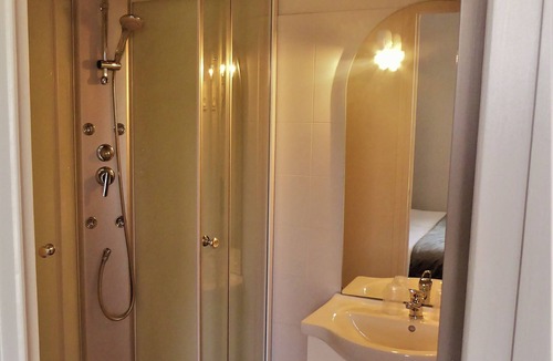 Lavours Hotel | Auberge de la Paillere