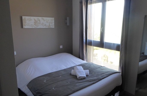 Lavours Hotel | Auberge de la Paillere