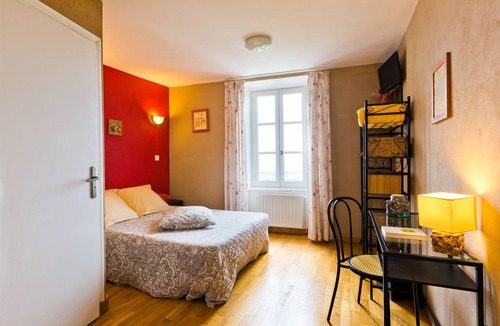 Usson Hotel | Auberge de Margot