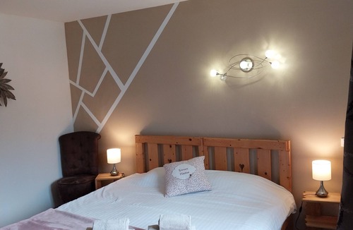 Chanaz House | Auberge de Portout