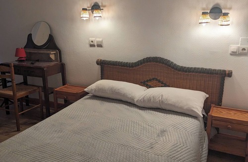 Aubenas Hotel | AUBERGE DES PINS