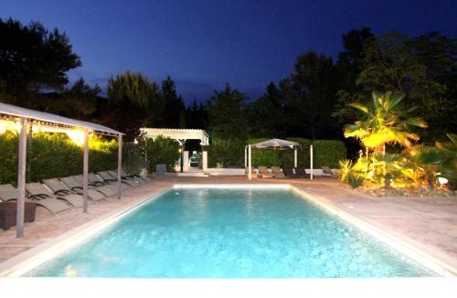 Tourrettes Hotel | Auberge Des Pins