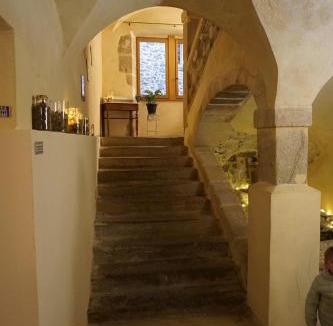 Vinezac Hotel | auberge des trois ami-es
