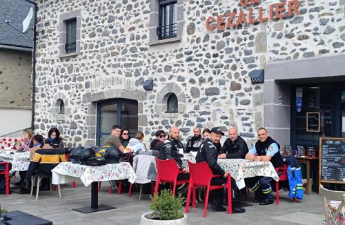 Montgreleix Hotel | Auberge du Cezallier