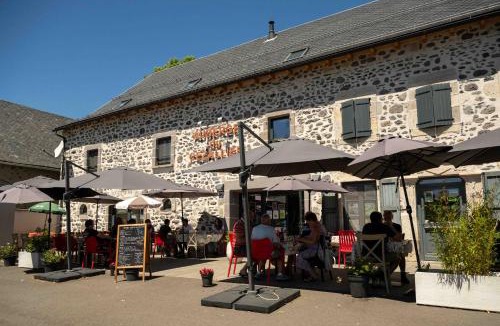 Montgreleix Hotel | Auberge du Cezallier