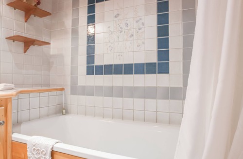Monetier-les-Bains Hotel | Auberge du Choucas